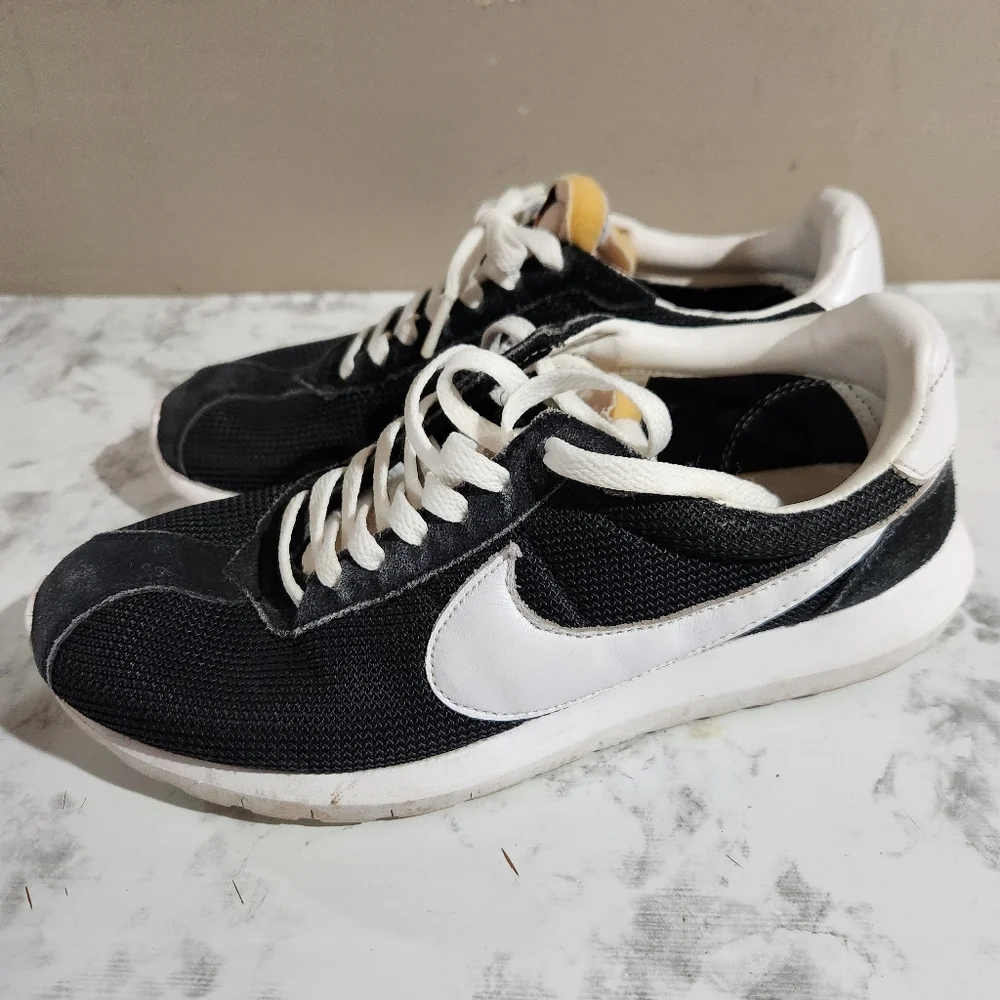 ***missing N Letter In Nike** Nike Roshe LD-1000 QS Black/White Sneakers Size 8